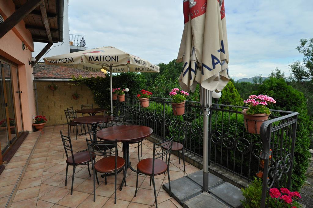 Hotel Na Hradbach Louny Exterior photo